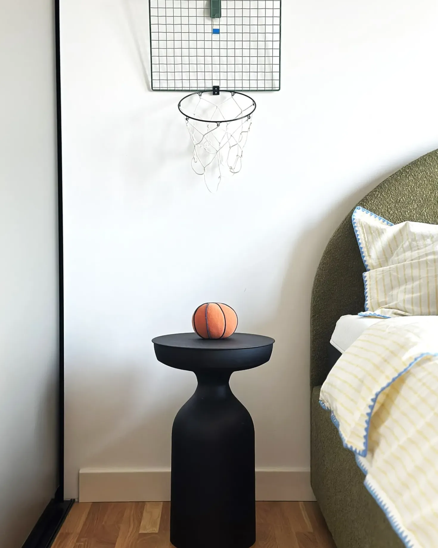 Bord TENJO Metal Sort
