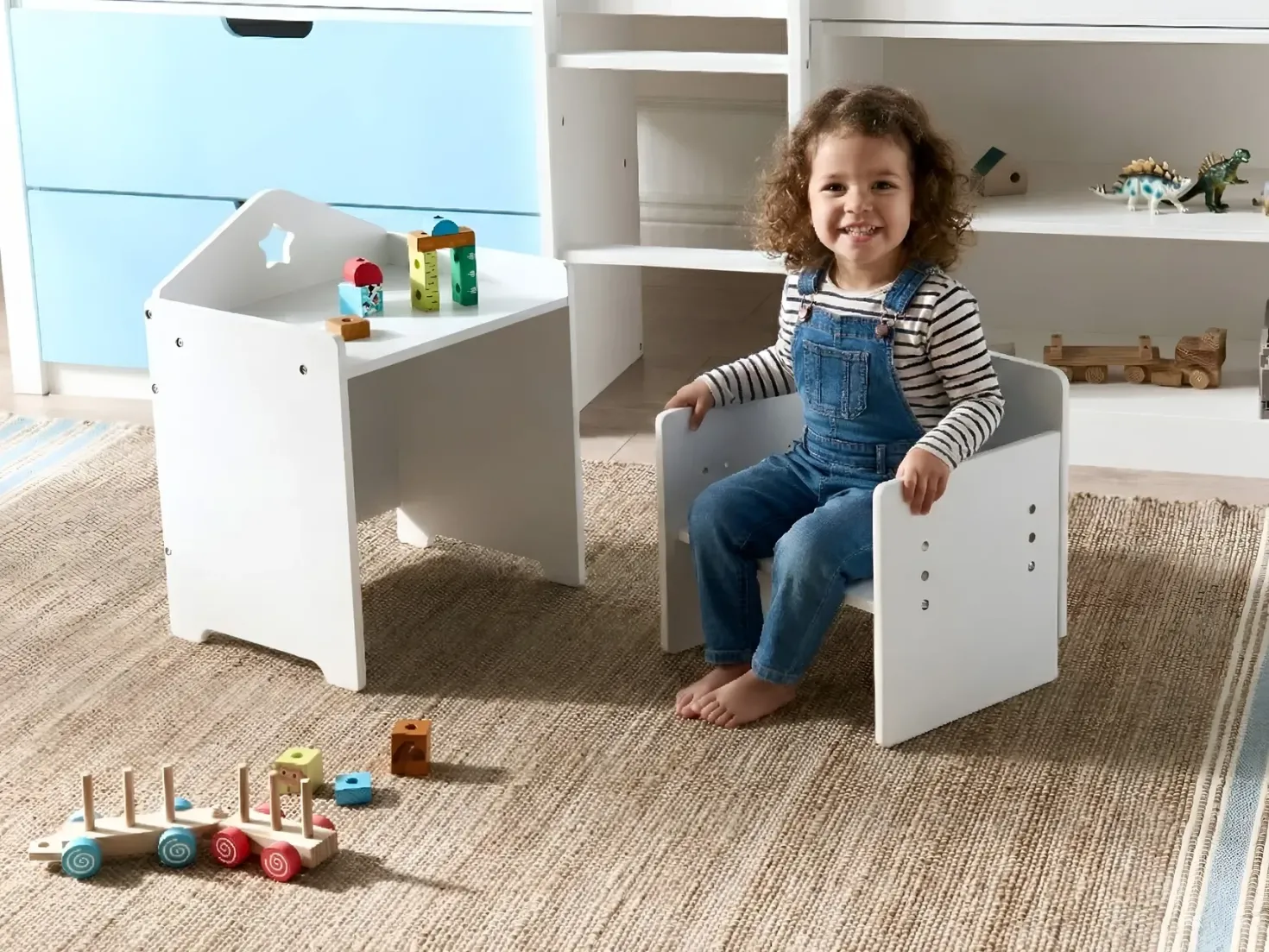 Børnebord og stole sæt ELANORA Hvid Montessori